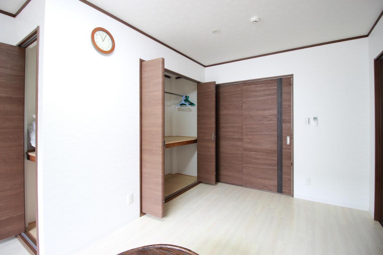 マンションかわた Apartment Osaka Bagian luar foto