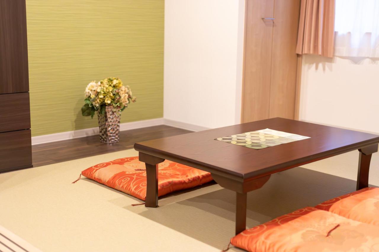 マンションかわた Apartment Osaka Bagian luar foto