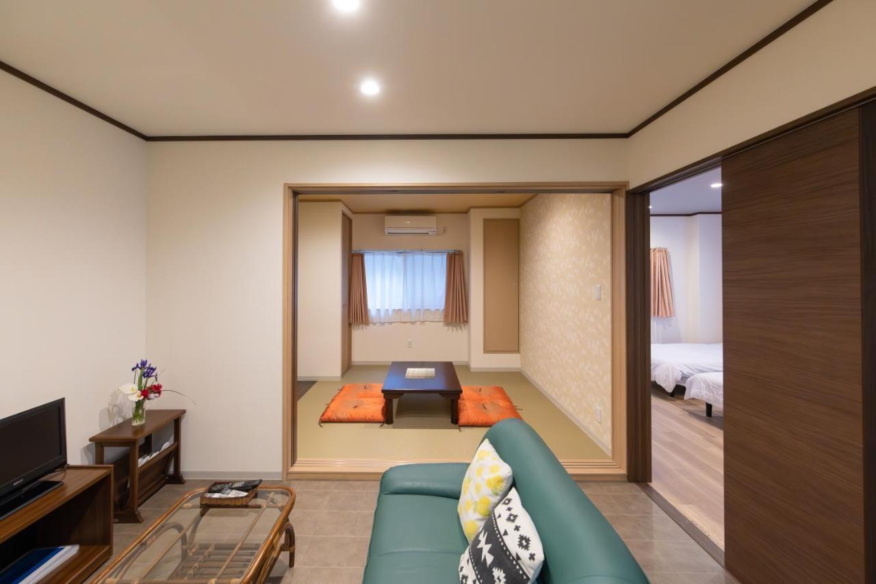 マンションかわた Apartment Osaka Bagian luar foto